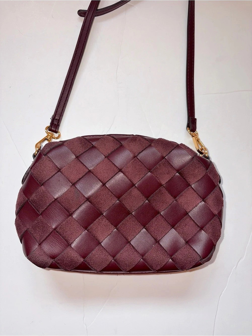 Woven Crossbody Bag in Burgundy Like New